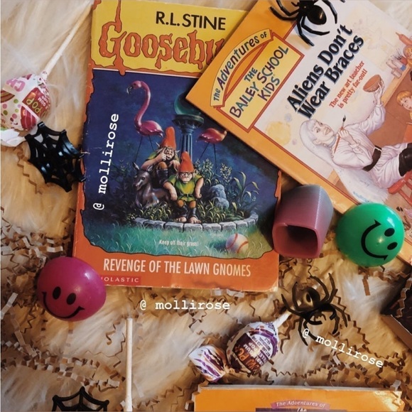 90s Nostalgic Halloween Spooky Mystery Book Fair Goodie Bag - Picture 2 of 6